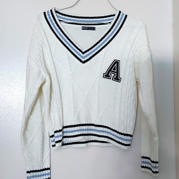 SHEIN Collegiate Cable Knit Sweater/V Neck/Cropped/Sz M/White/Blue/Black - Picture 1 of 8